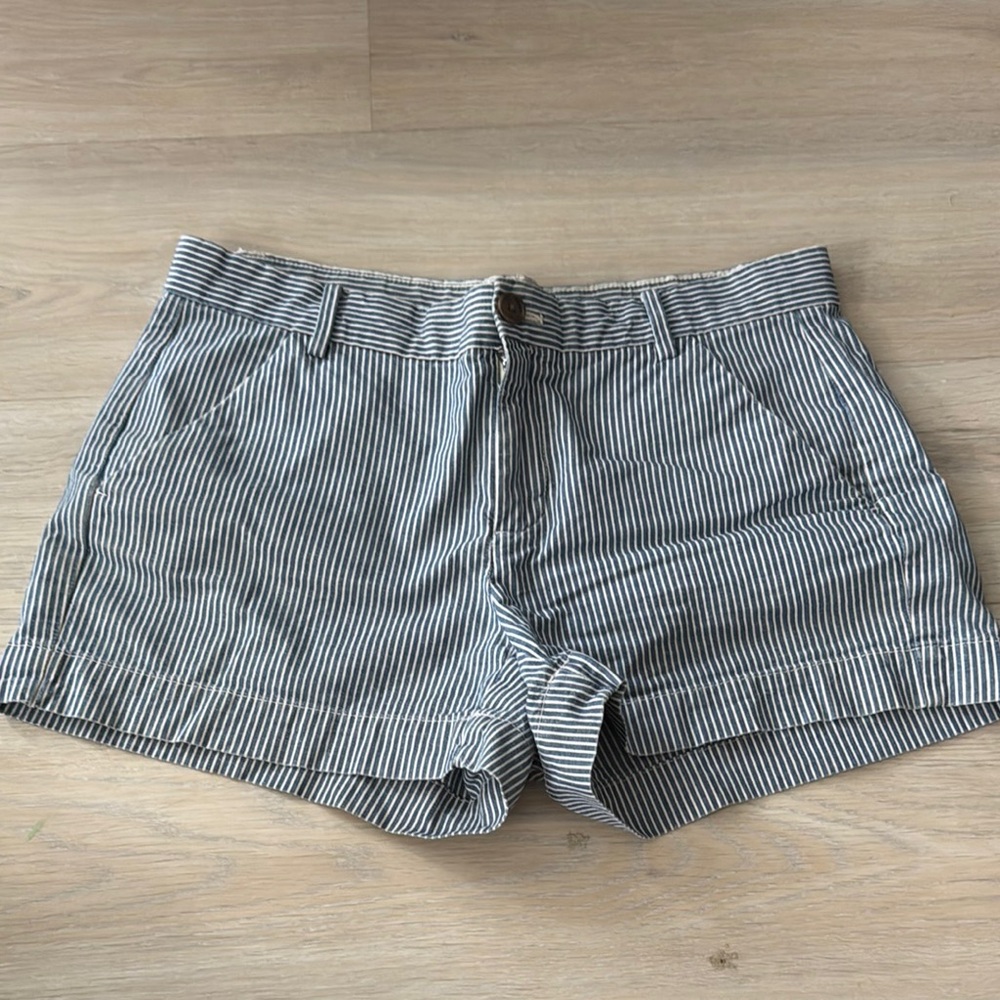 **GAP Black and White Bermudas Relaxed Fit Shorts